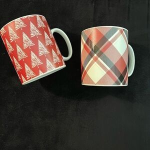 DesignPac Winter Holiday Mug set of 2 Plaid & Pine Tree White Ceramic Red/Black